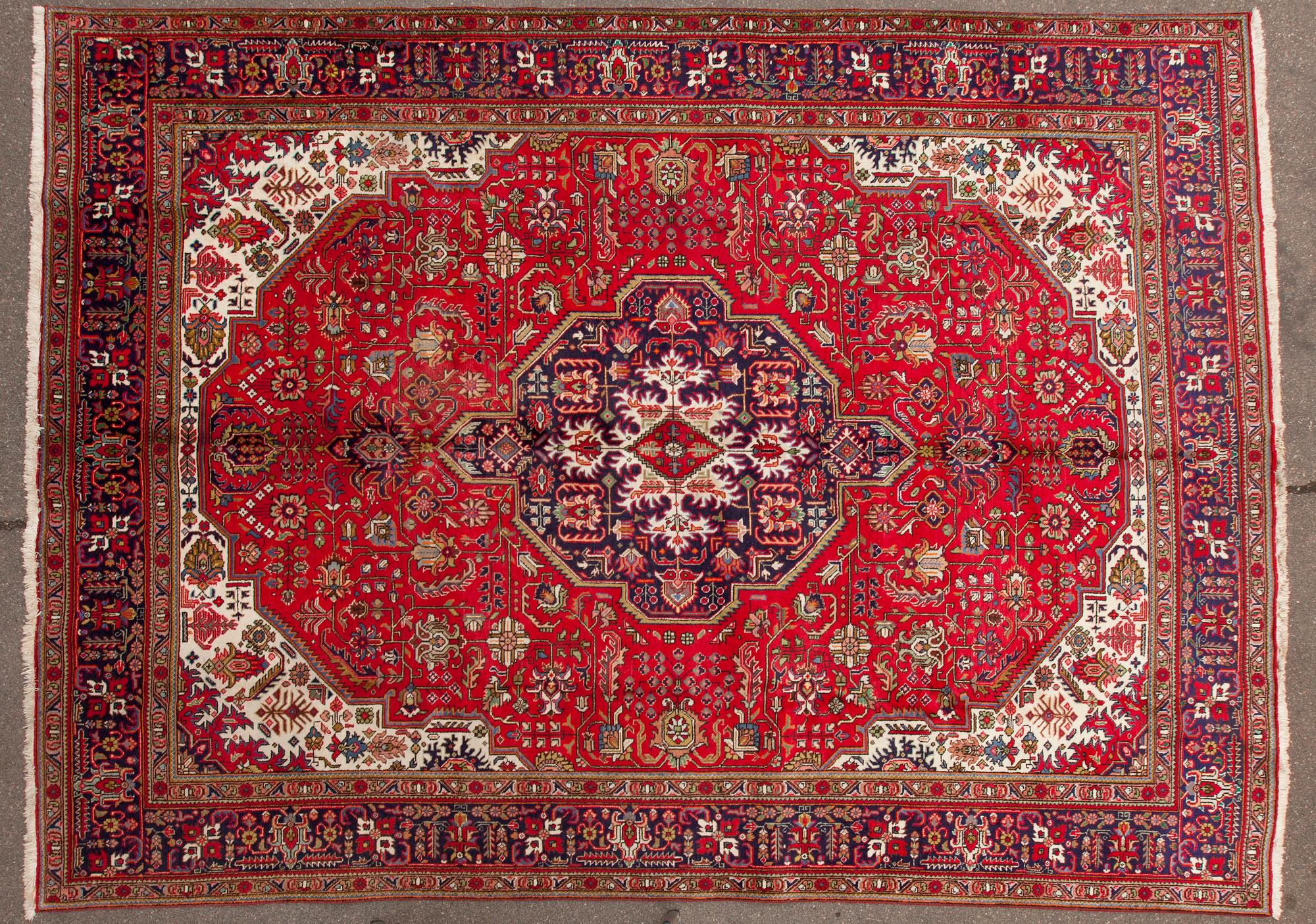 MATTA, Täbriz. Ca 400x300 cm.