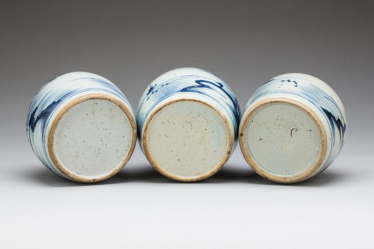 BOJANER, 3 st. Porslin, Kina, 1800-tal.