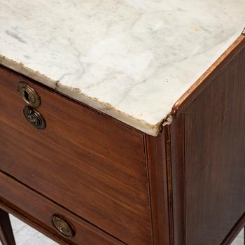 A Swedish late Gustavian mahogany with marble top bedside table, ca 1800.