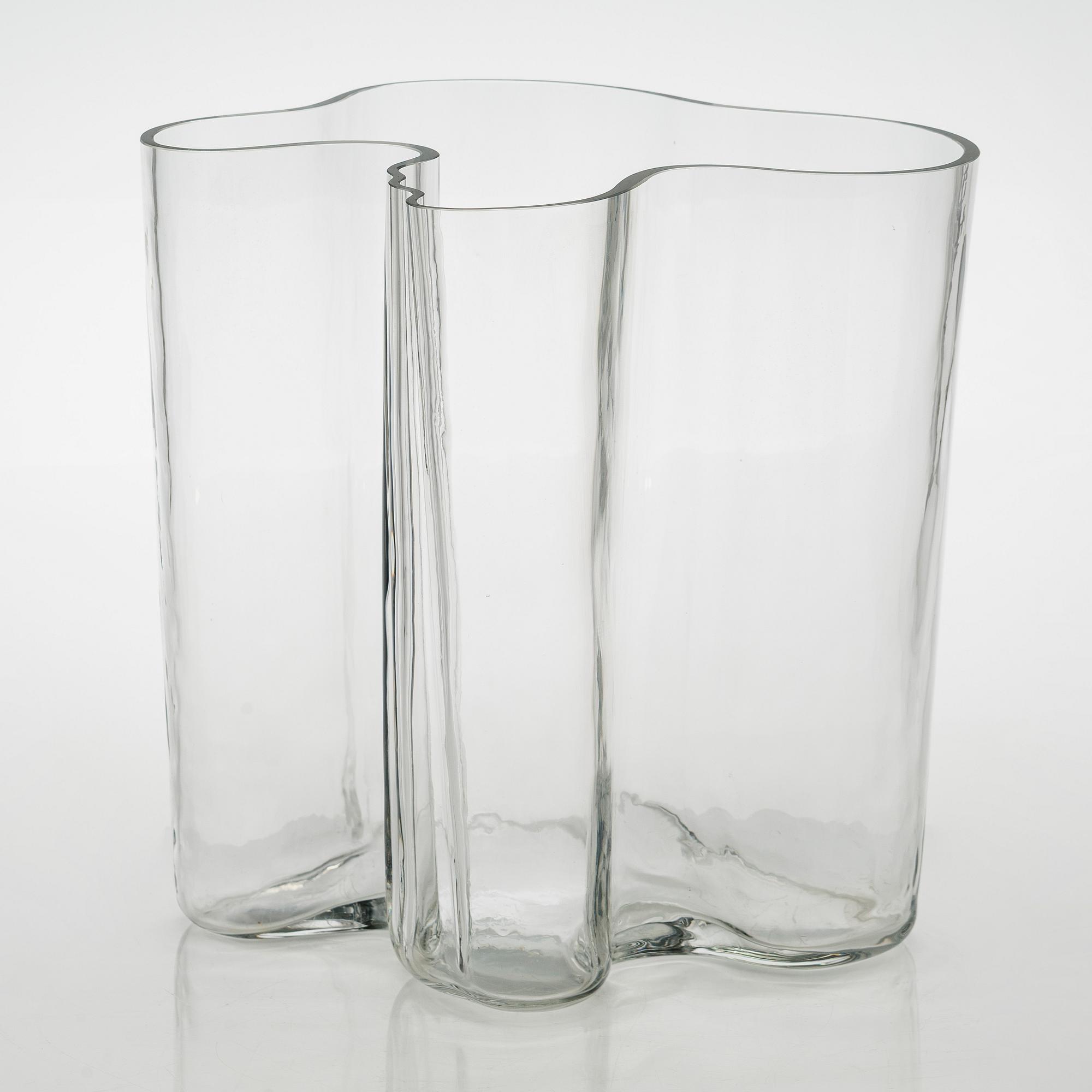 Alvar Aalto, maljakko, 3031, signeerattu Alvar Aalto.