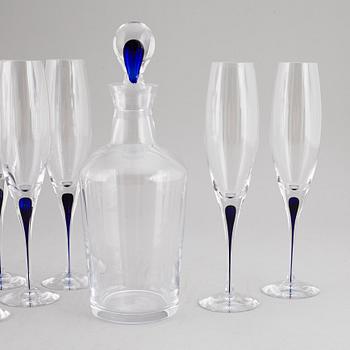 ERIKA LAGERBIELKE, champagneglas, åtta stycken samt karaff.  "Intermezzo", Orrefors.