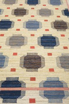 Märta Måås-Fjetterström, a carpet, "Blåplump", flat weave, ca 263-265 x 181,5-182,5 cm, signed AB MMF.