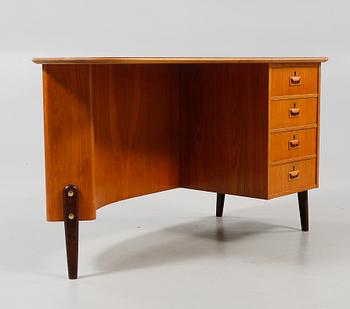 SKRIVBORD, 1900-talets mitt/andra hälft.