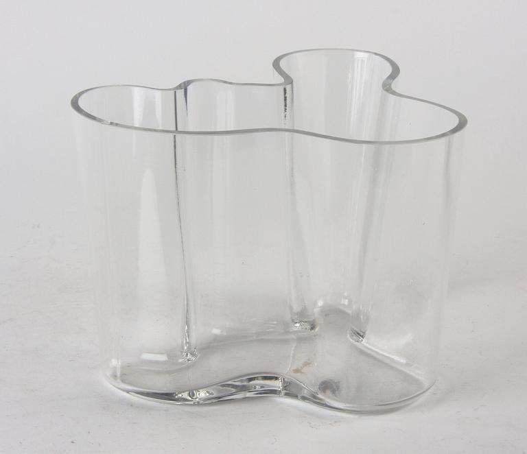 VAS, glas, Alvar Aalto, Iittala, Finland, sign.