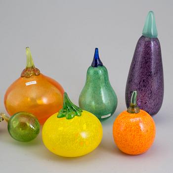 Seven Gunnel Sahlin glass sculptures, for Kosta Boda, late 20th century.