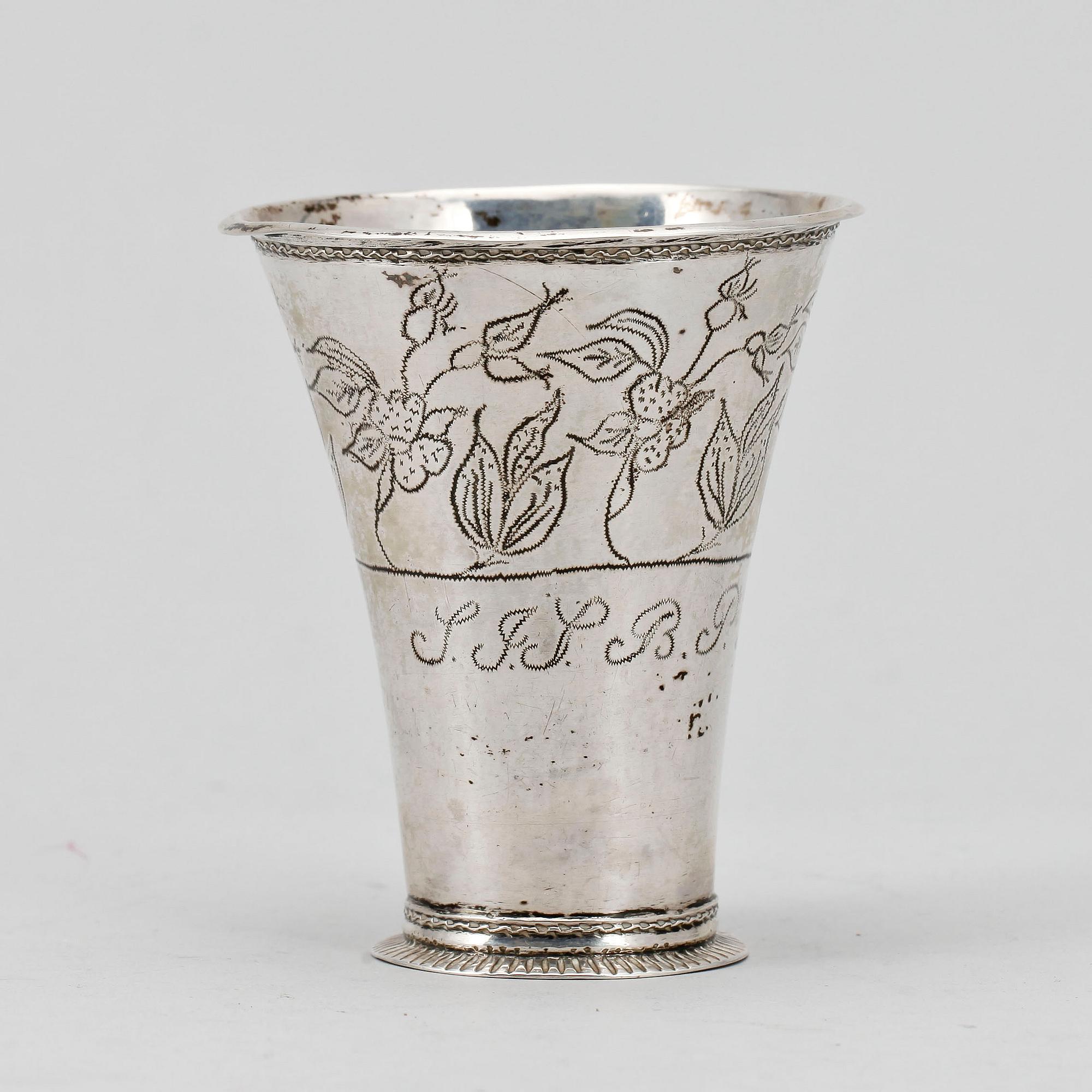 BÄGARE, silver, Lars Castman, Vimmerby, troligen 1761. Vikt 60 g.
