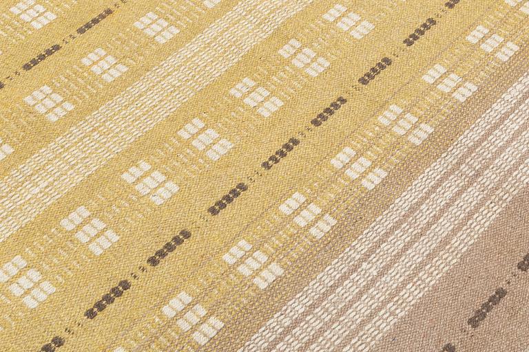 Matta  tuskaft i relief, ca 305 x 200 cm.