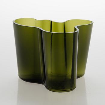 Alvar Aalto, a '3030' vase signed Alvar Aalto 3030.