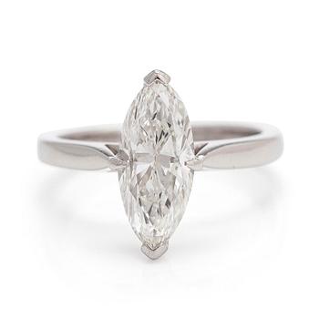 Ring, platina med markisslipad diamant ca 1.84 ct.