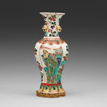 616. A famille verte lobed vase, Qing dynasty, Kangxi (1662-1722).