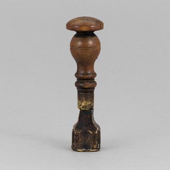 A 18th century glove makers seal.