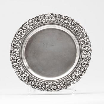 FAT,1 st silver, Spanien bär finska importstämplar. Vikt ca 193 g. FAT, 3 st, märkt alpacka, 1900-talets senare hälft.