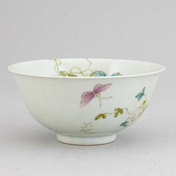 A famille rose bowl, 20th Century.