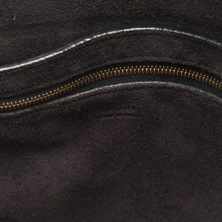 Céline, a 'Seau Sangle' bag.