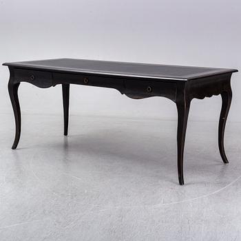 ATTILA SUTA MÖBELSNICKERI, skrivbord, rokokostil, samtida.