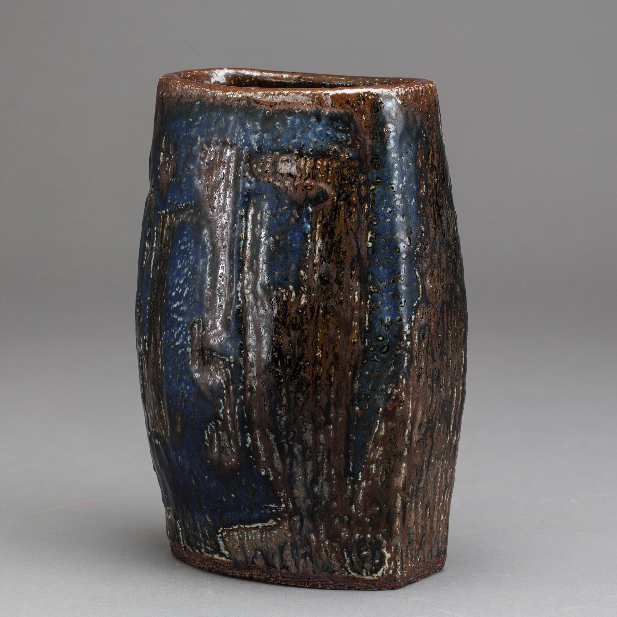 CARL-HARRY STÅLHANE, a signed stoneware vase.