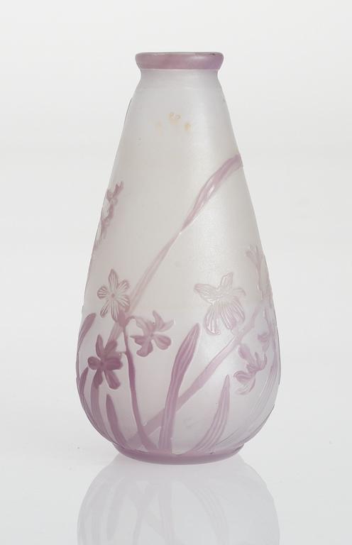 A Gunnar Wennerberg Art Nouveau cameo glass vase, Kosta.
