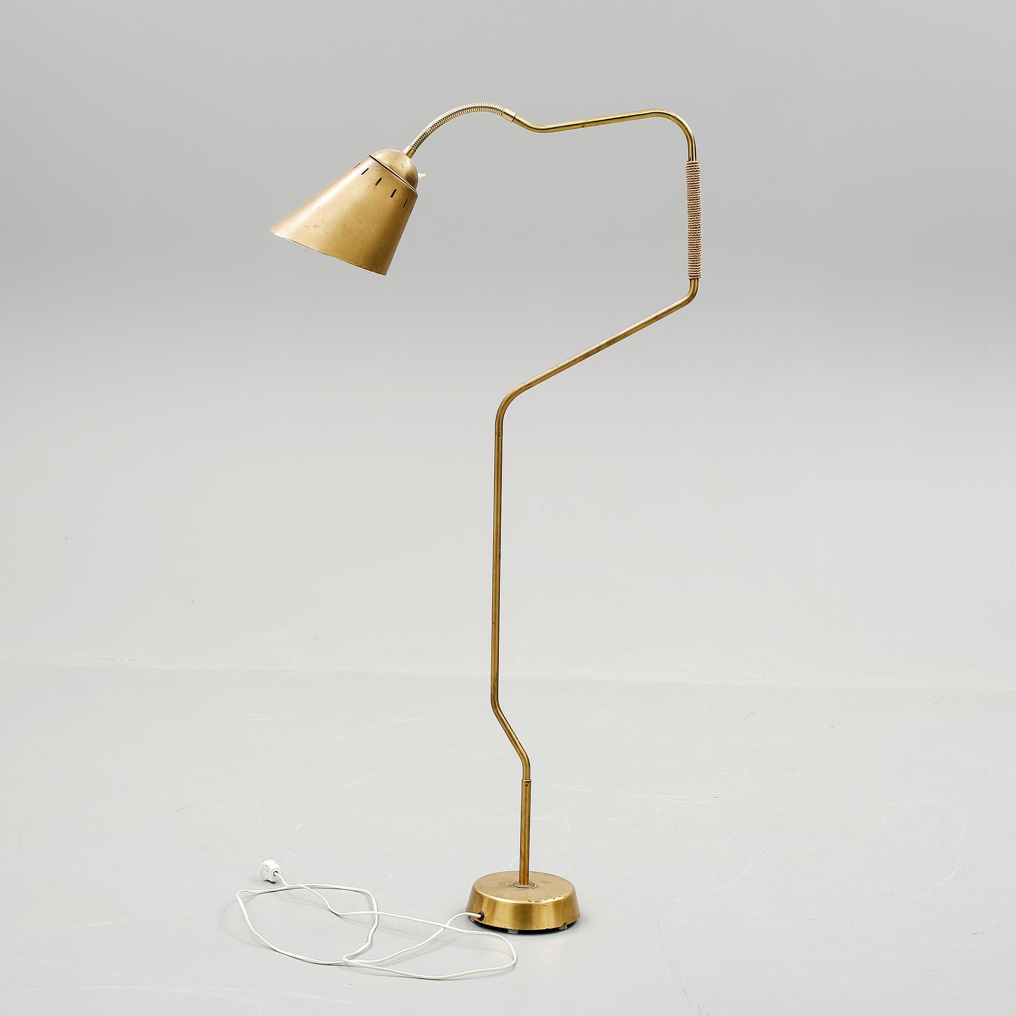 GOLVLAMPA, 1900-talets mitt.