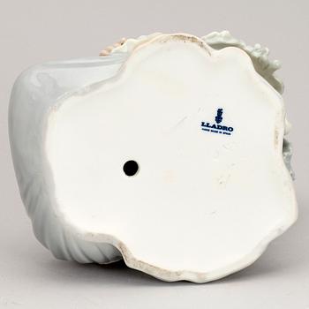 FIGURIN, porslin, Antonio Ballester, Lladro, Spanien, först tillverkad 1970.