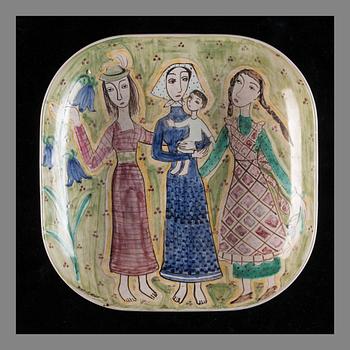 RUT BRYK (FINLAND), CERAMIC DISH. In 
long dresses. Signed Rut Bryk -46. Arabia.