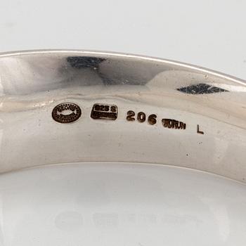 Vivianna Torun Bülow-Hübe, armring, silver, "Möbius", Georg Jensen.