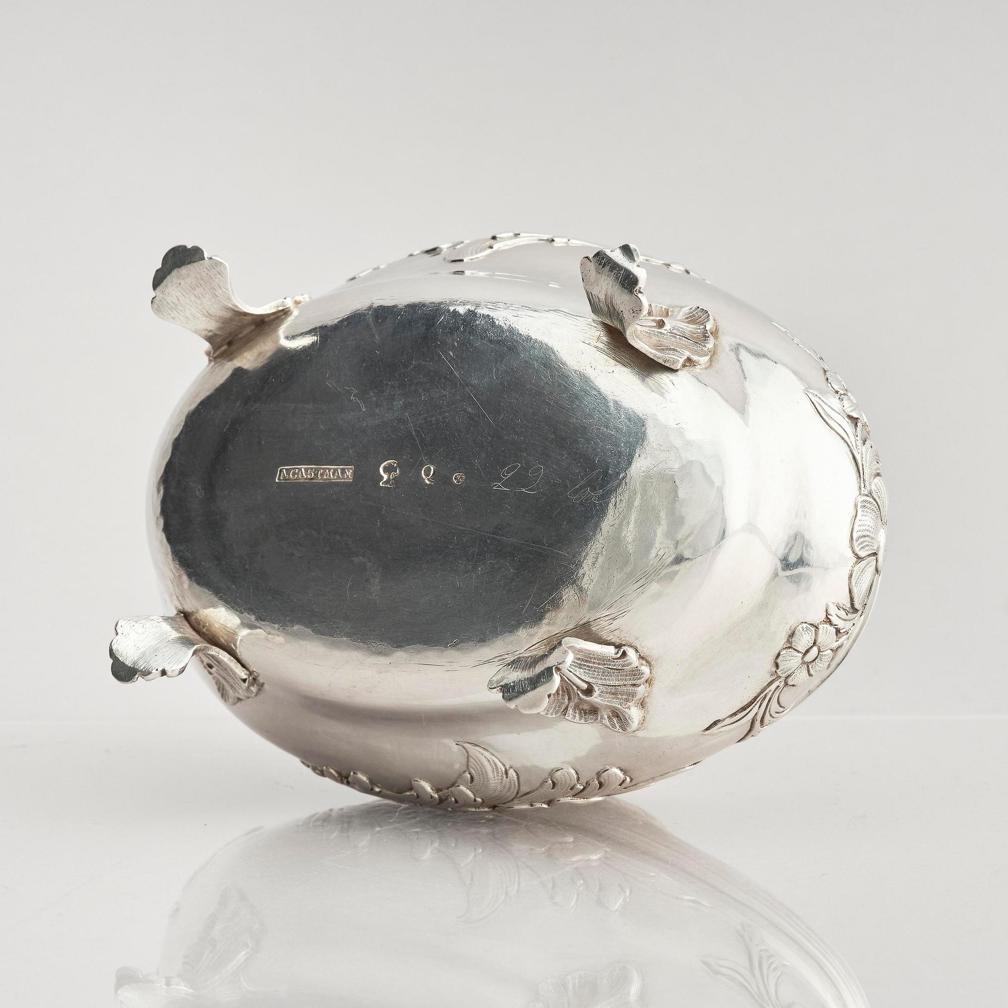 A Swedish 18th century silver sugar-casket, mark of Arvid Castman the younger, Eksjö 1774.