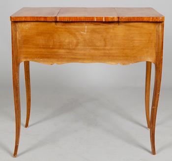 TOALETTBORD, Frankrike, 1800-tal.