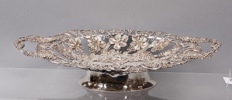 GALLERSKÅL, silver, Carl Wilhelm Troselius, Stockholm, 1837. 540 g.