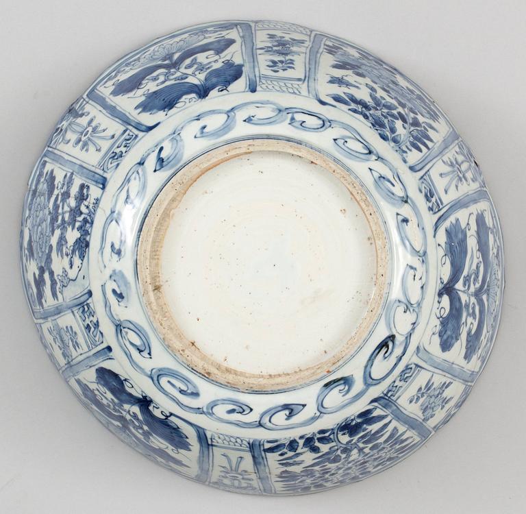 BÅLSKÅL, kraakporslin. Ming dynastin, Wanli (1573-1613).