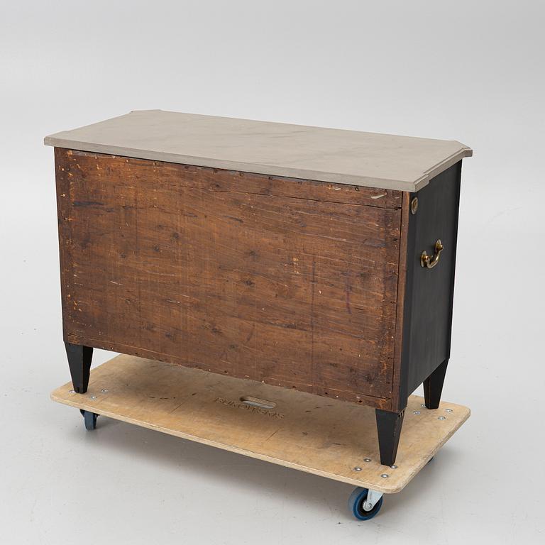 Chest of drawers, Gustavian style, 19th century.