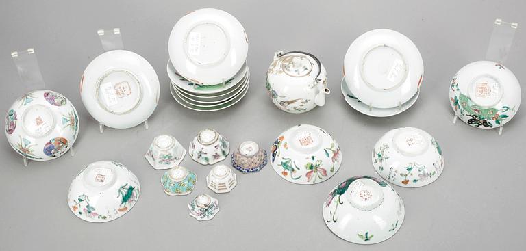 PARTI KINAPORSLIN, 13 delar, 1800-1900-tal.