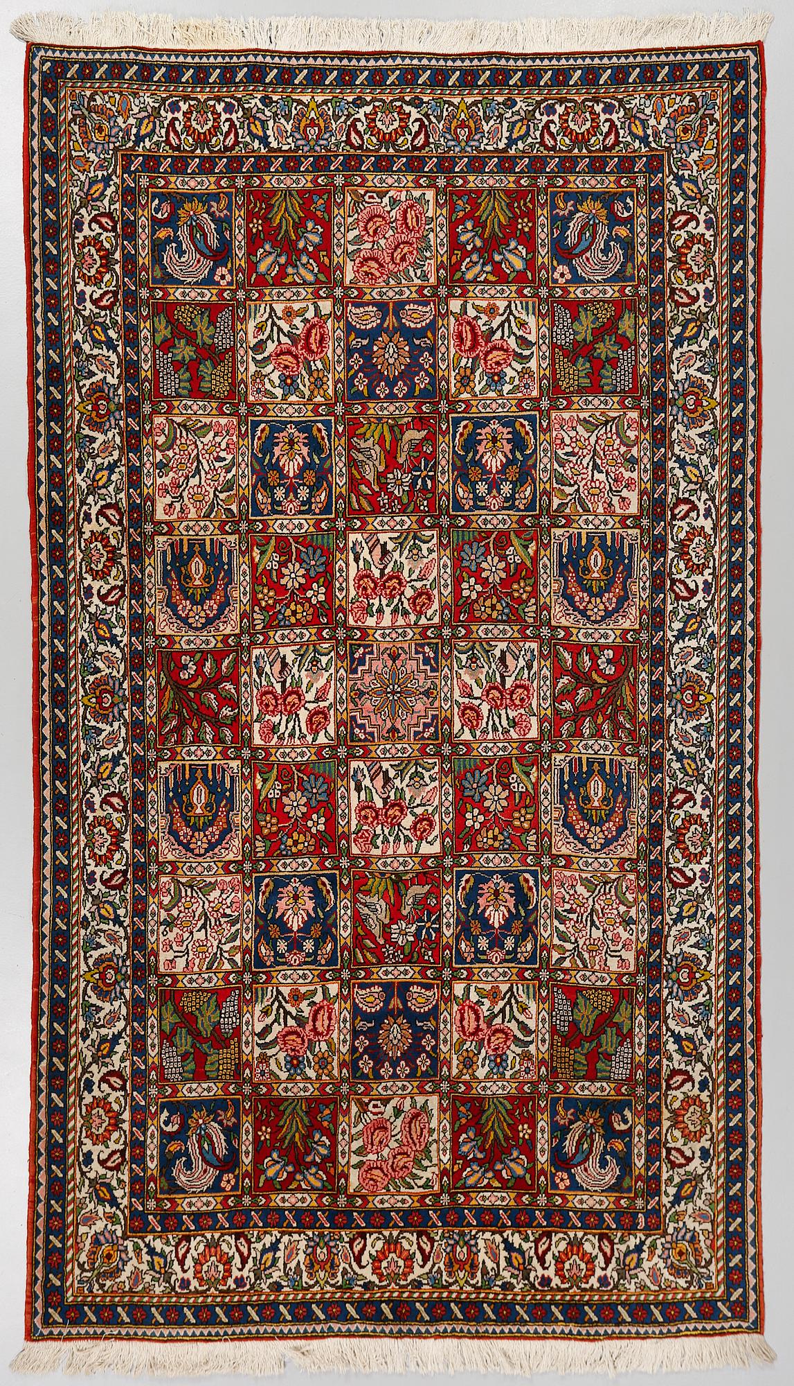 MATTA, Bachtiar, modern tillverkning, 265 x 158 cm.