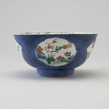 SKÅL, porslin. Kina, Qingdynastin, Kangxi (1664-1722).