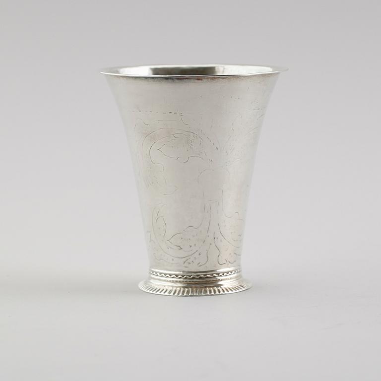 BÄGARE, silver, Henrik Nourin, Norrköping 1762. Vikt ca 41 gram.