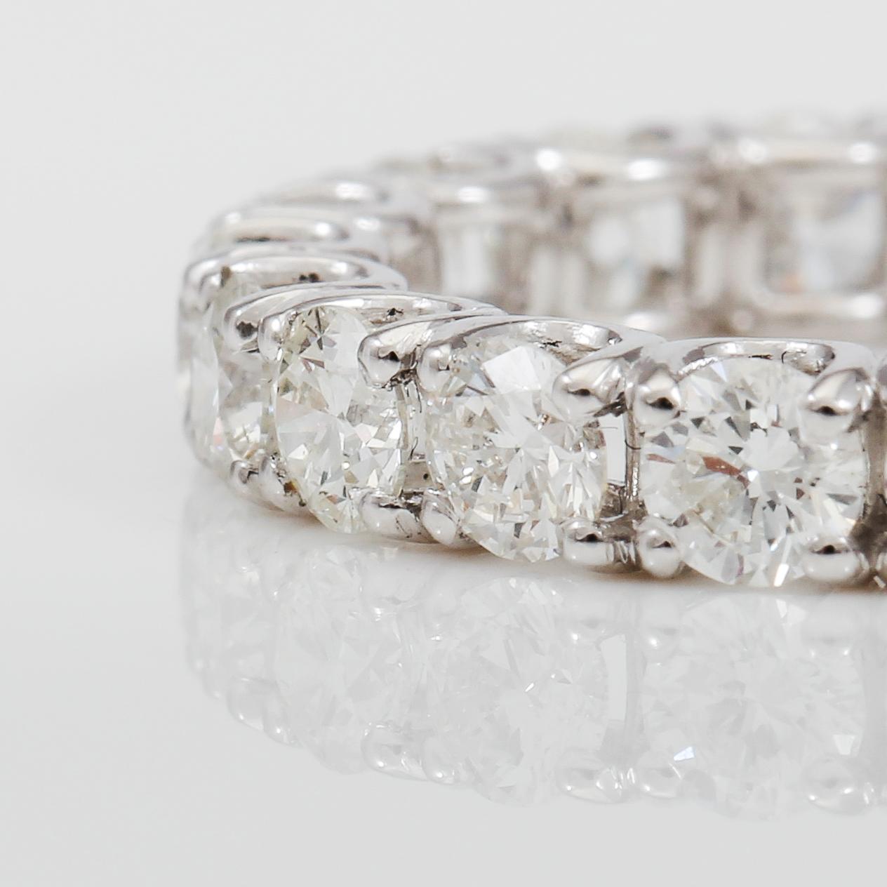RING, briljantslipade diamanter totalt ca 2,50 ct.
