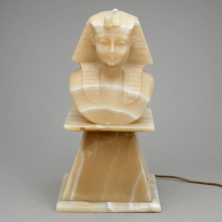 BORDSLAMPA, bandad egyptisk alabaster, 1930-tal.