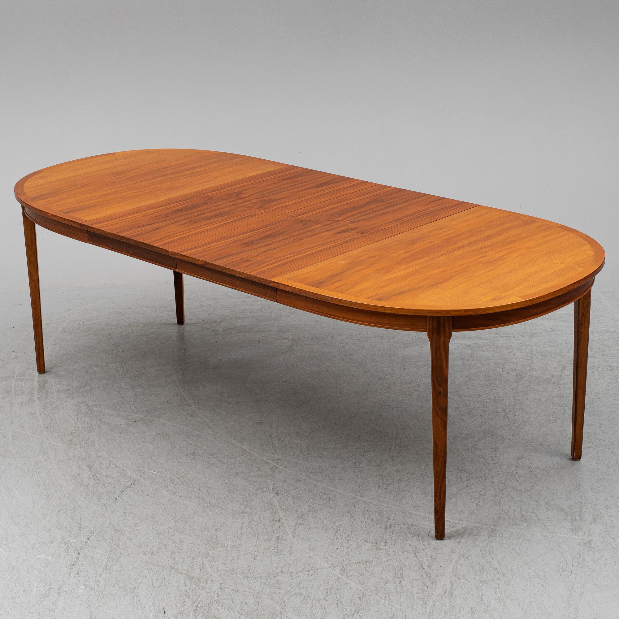 MATBORD, AB Möbelfabriken Linden, Horda, 1960-tal. Två iläggsskivor med sarg medföljer.