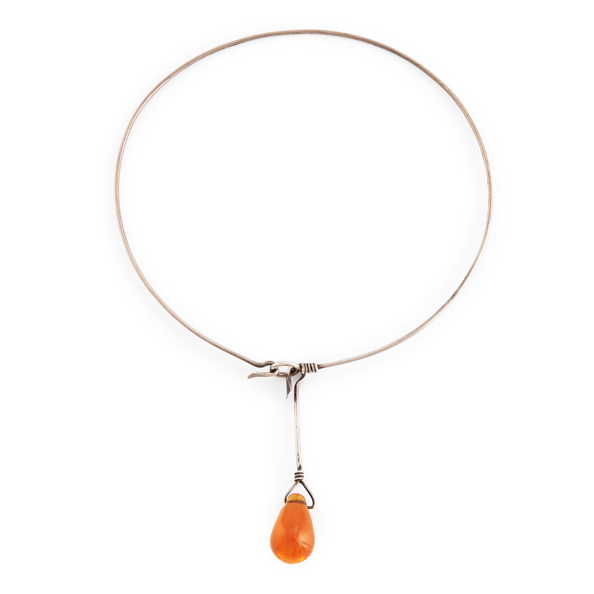 Collier, silver med glasdroppe, sannolikt 1950-tal.