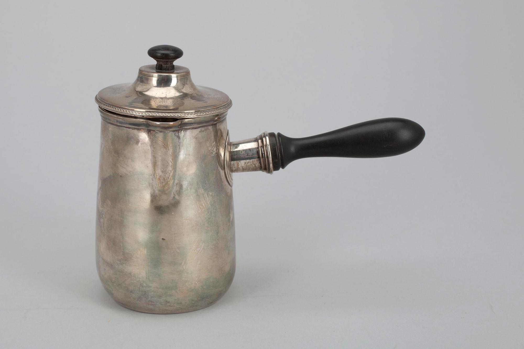 MJÖLKKANNA, silver, möjligen Paris 1723 Frankrike. Tot. vikt ca 318 gr.