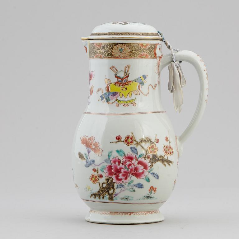 A large famille rose jug with cover, Qing dynasty, 18th century.