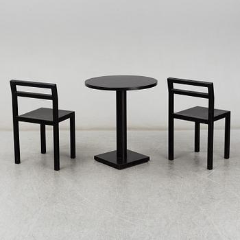 BORIS BERLIN/POUL CHRISTIANSEN, bord med två stolar, "Non", Komplot design, Källemo.