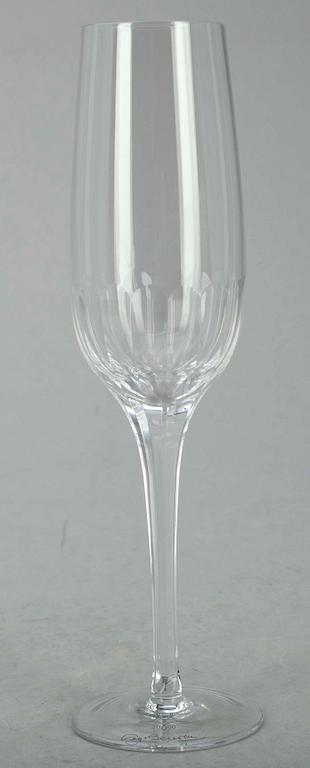 CHAMPAGNEKYLARE, nysliver, numr 375/2000 samt CHAMPAGNEGLAS, 12 st "Marianne" Sigvard Bernadotte.