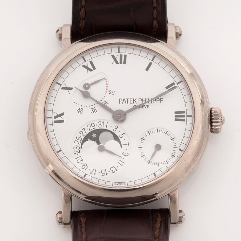 A Patek Philippe Calatrava Officer men's wristwatch, 18K white gold.