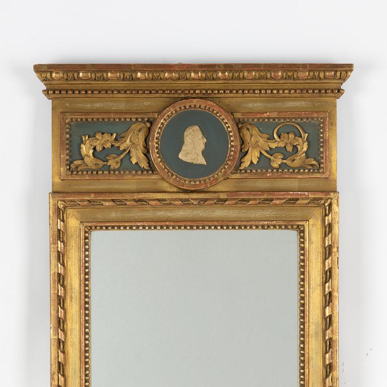 Spegel, sent 1700-tal, Sengustaviansk.