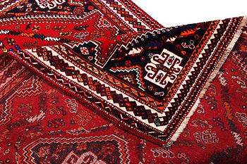 A Qasgqai carpet, c. 252 x 162 cm.