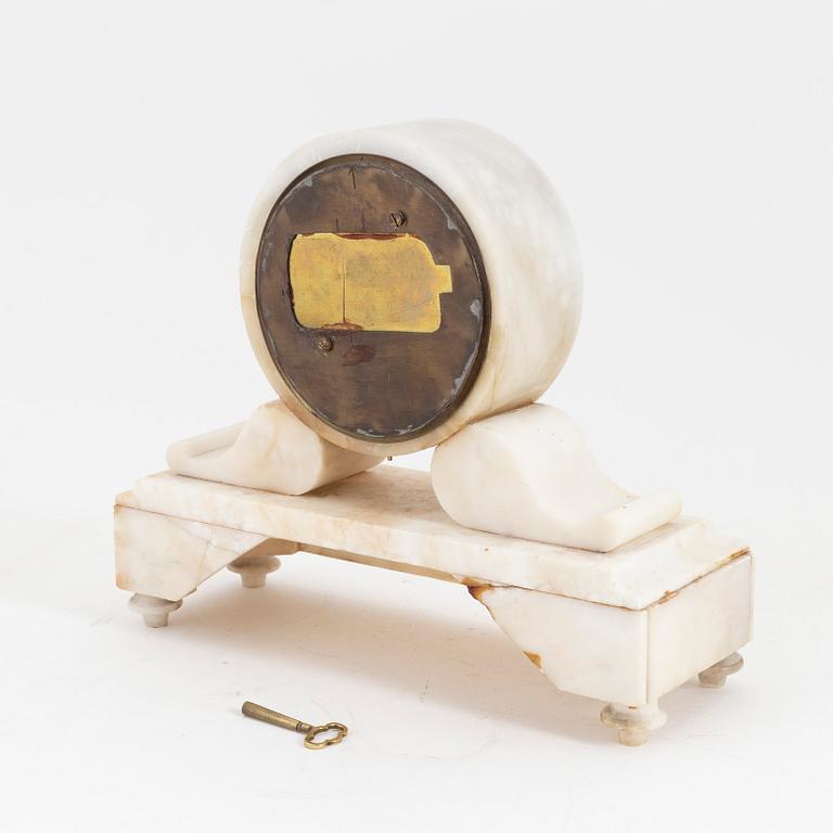 An alabaster mantle clock, early 20th Century.