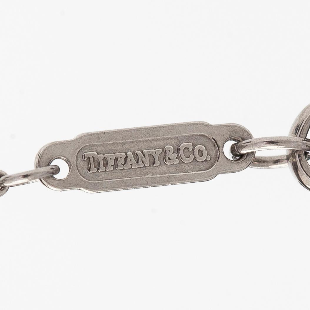 Tiffany & Co, kaulakoru, platinaa, sydämenmuotoinen riipus jossa briljanttihiottuja timantteja.