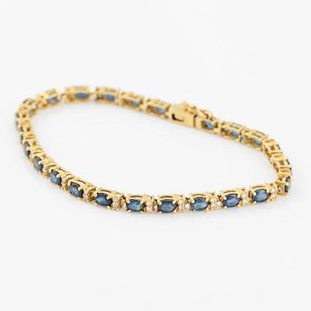 Armband, 18K guld med safirer och briljantslipade diamanter.