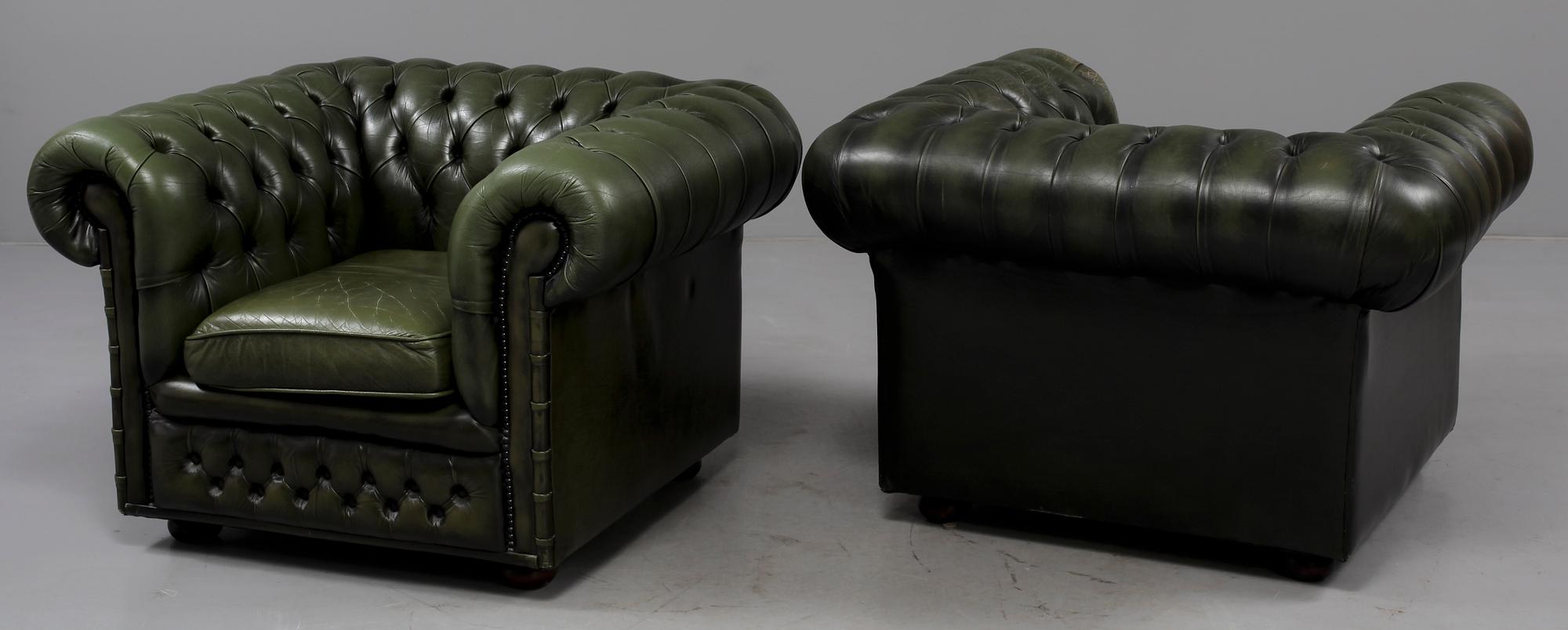 FÅTÖLJER, ett par, Chesterfieldmodell, 1900-talets andra hälft.