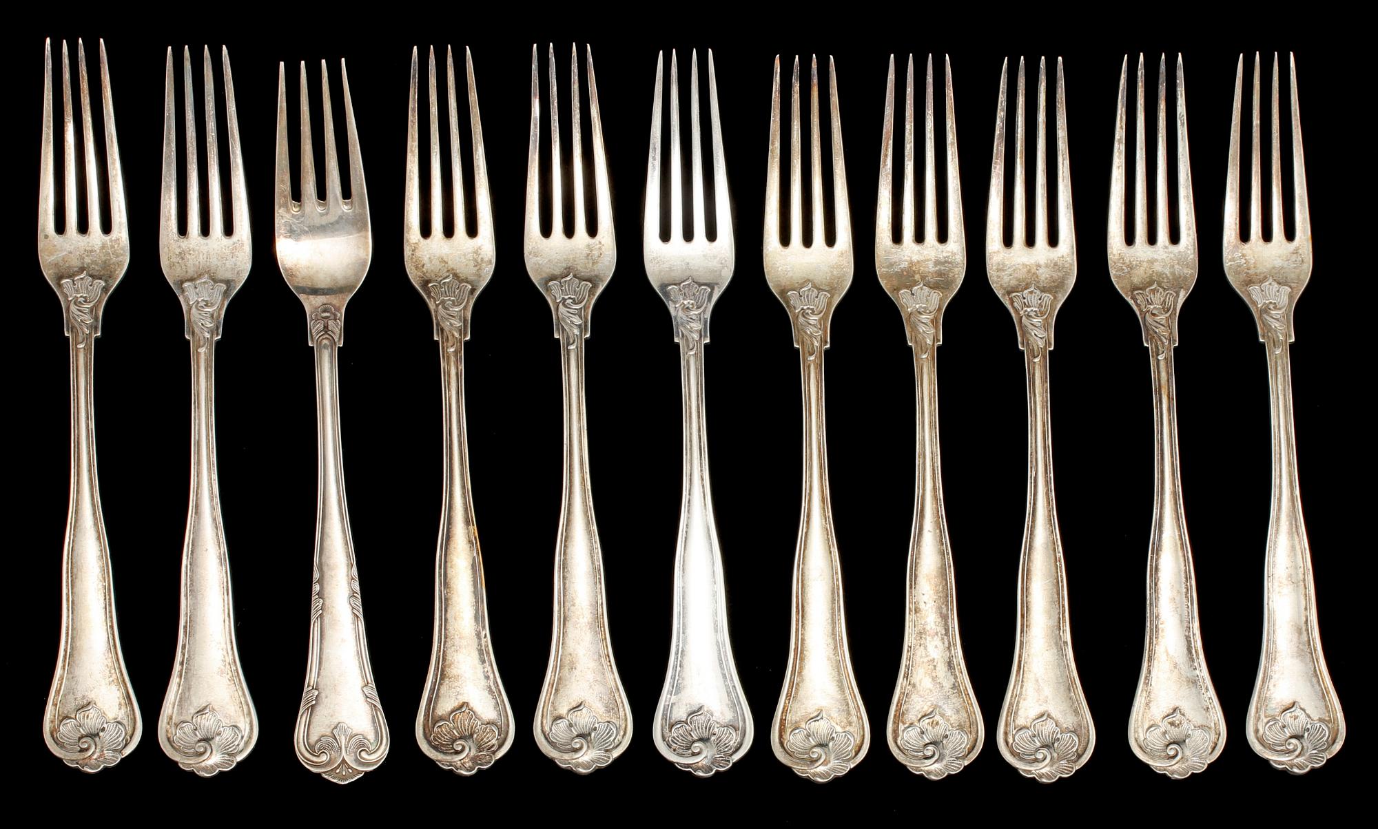 PARTI GAFFLAR, 11 st, silver, importstämplade, 1900-tal. Vikt 440 g.
